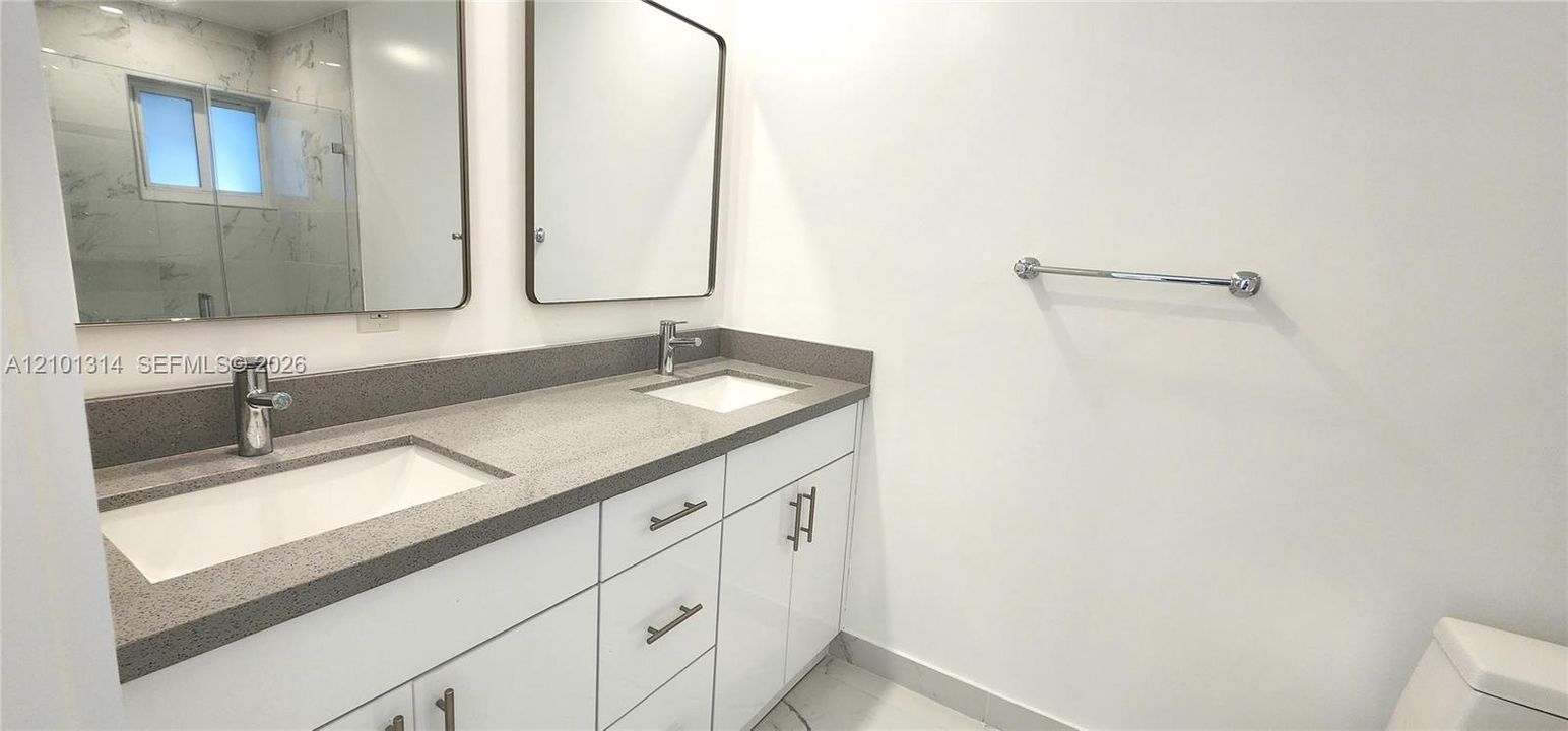 В аренду: $3,200 (2 спален, 2 ванн, 1071 Квадратных фут)
