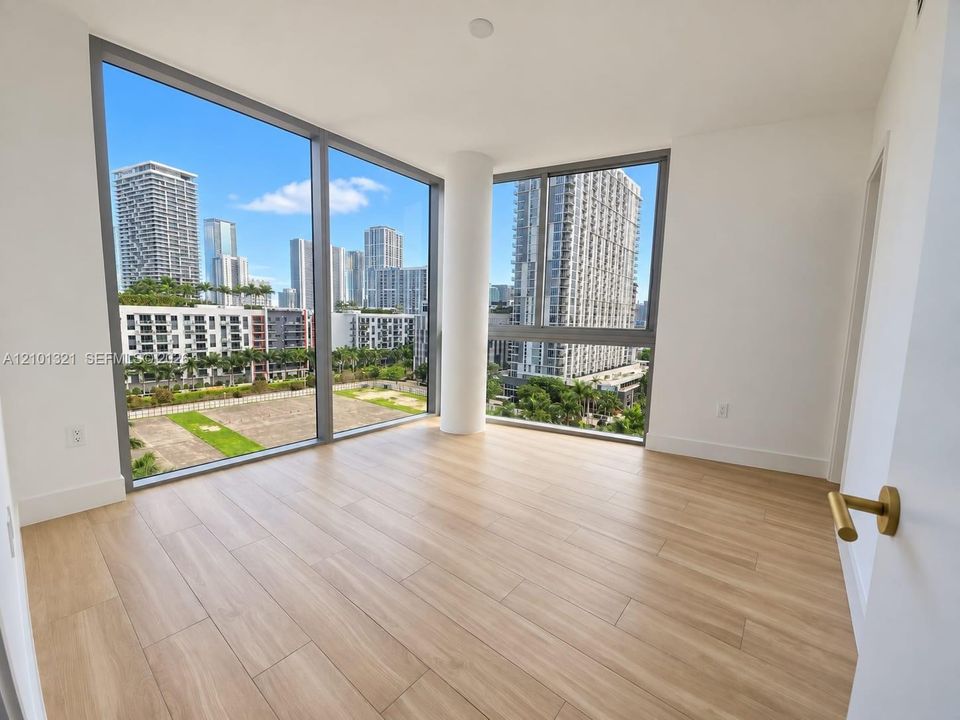 En Venta: $1,040,000 (2 camas, 2 baños, 785 Pies cuadrados)