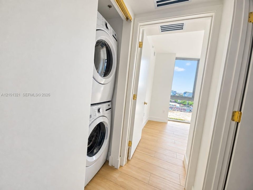 En Venta: $1,040,000 (2 camas, 2 baños, 785 Pies cuadrados)