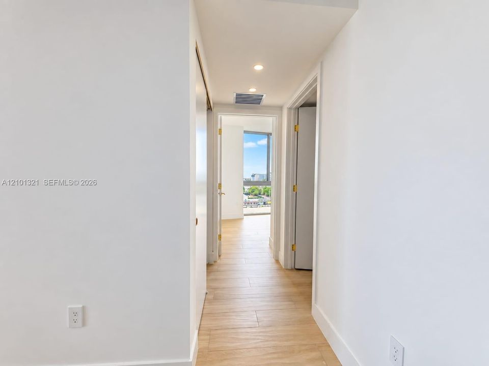 En Venta: $1,040,000 (2 camas, 2 baños, 785 Pies cuadrados)