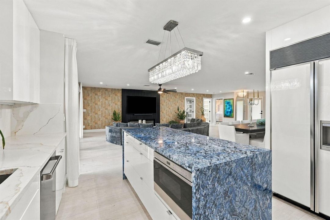 47-web-or-mls-116_Periwinkle_Dr_02395