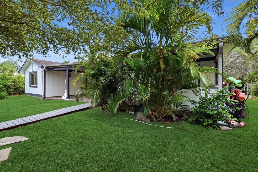 12-web-or-mls-116_Periwinkle_Dr_02209