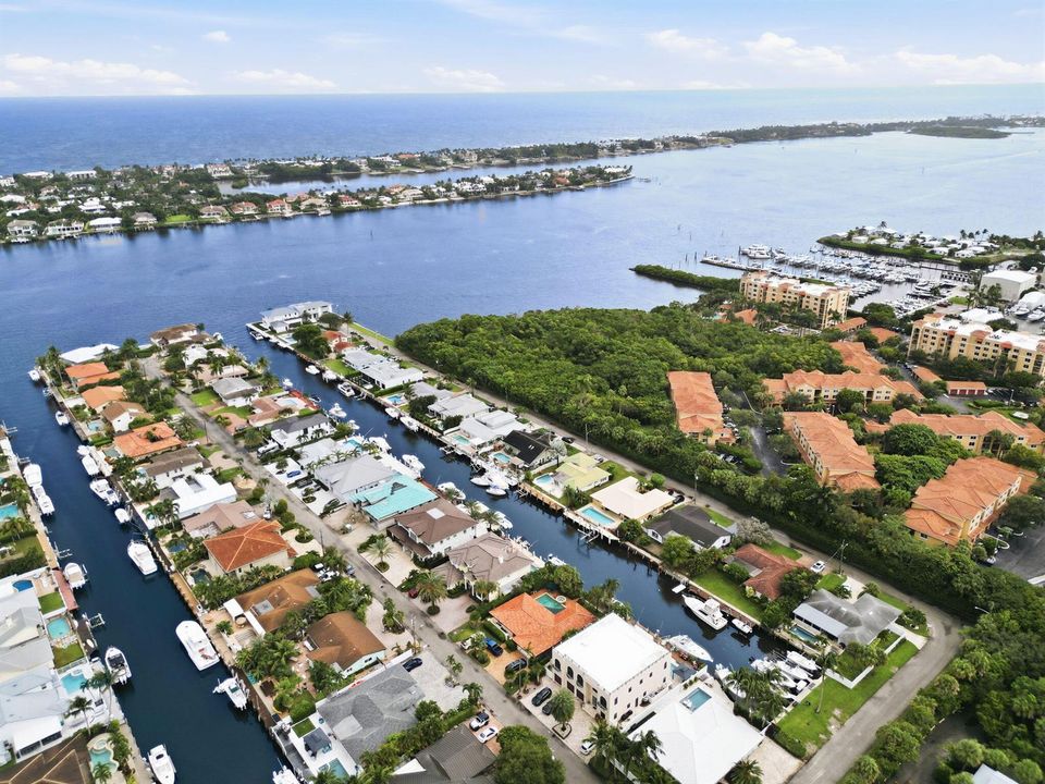 70-web-or-mls-116_Periwinkle_Dr_Drone_00