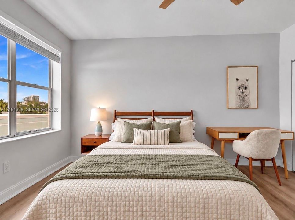 For Rent: $3,700 (2 beds, 2 baths, 1039 Square Feet)