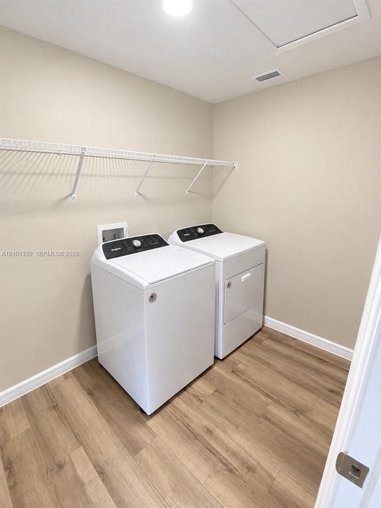 В аренду: $2,400 (4 спален, 2 ванн, 0 Квадратных фут)