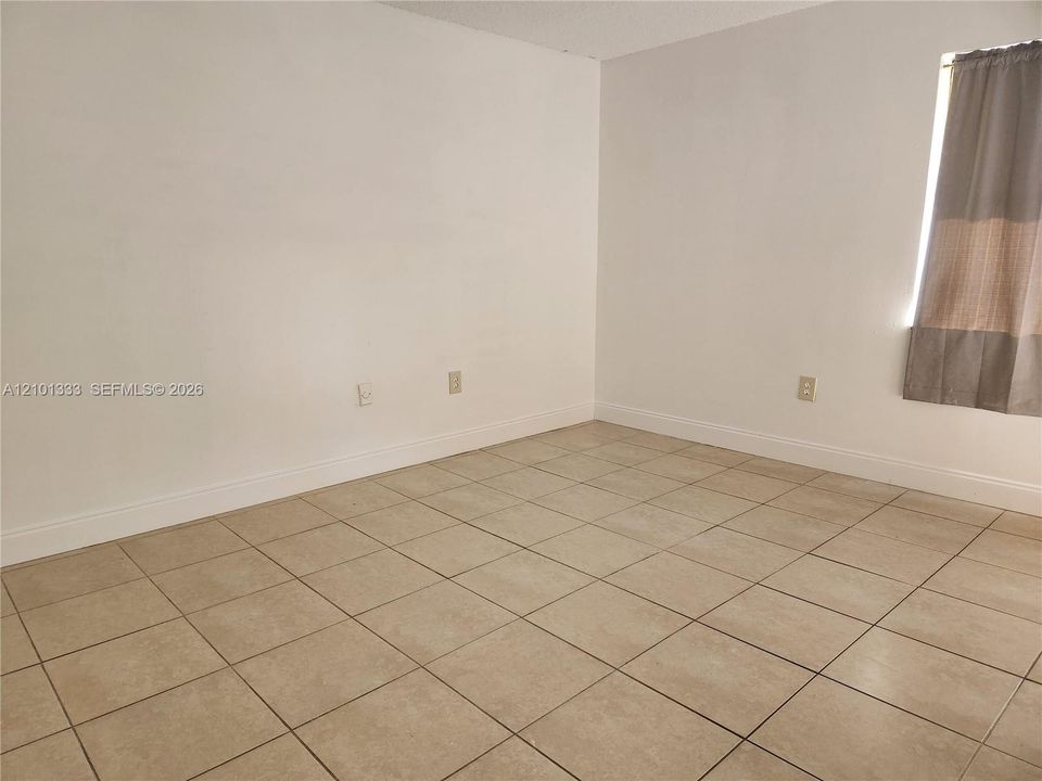 Activo con contrato: $2,300 (2 camas, 2 baños, 1290 Pies cuadrados)