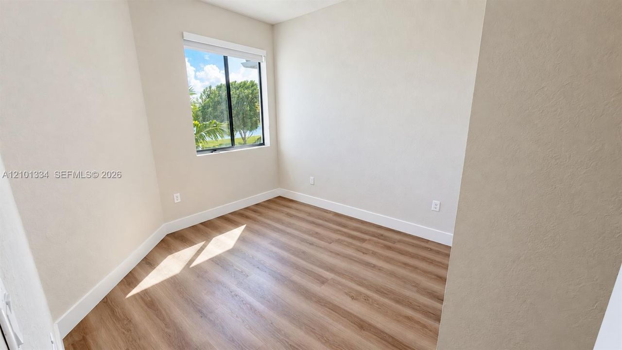 В аренду: $3,300 (3 спален, 2 ванн, 1530 Квадратных фут)