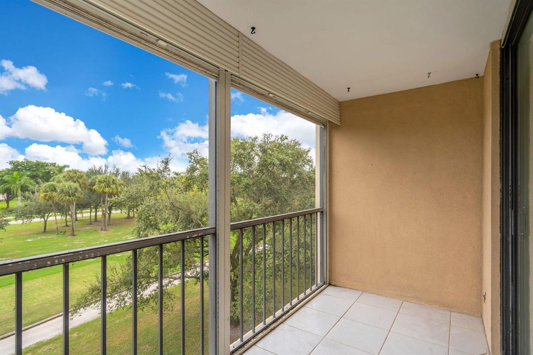 23-web-or-mls-2440DeerCreekCountry#405-2