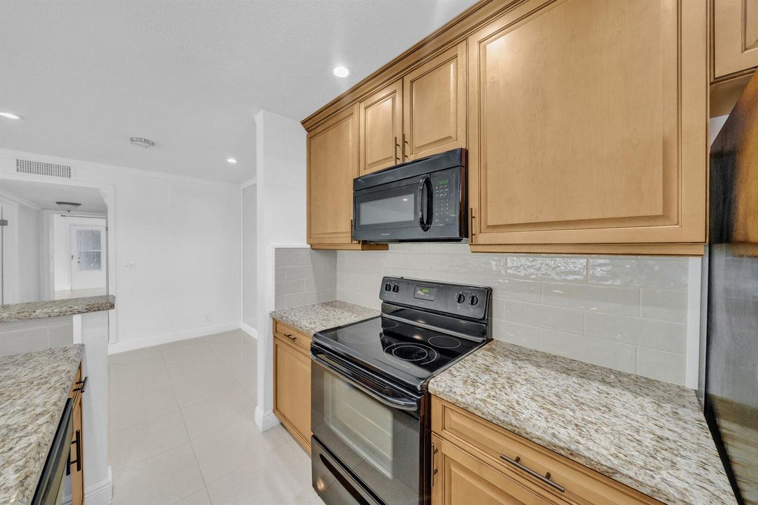 6 Kitchen (4)