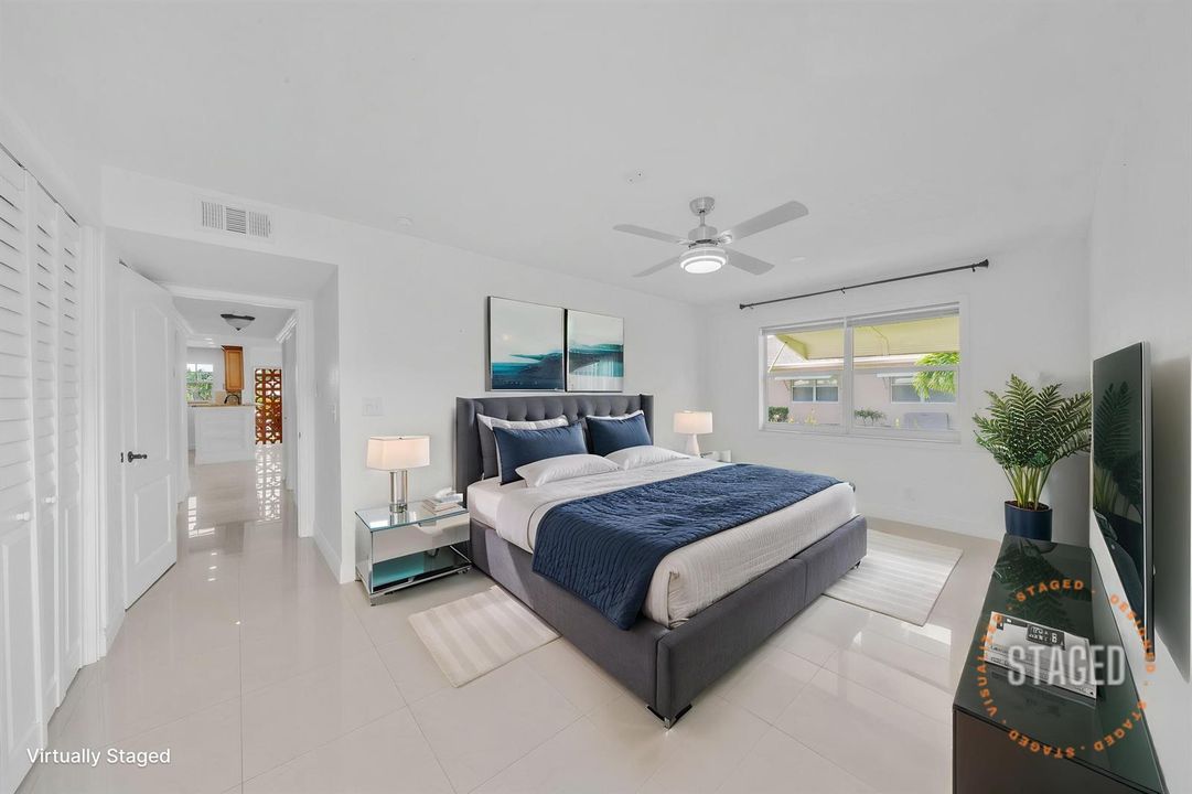 15 Primary Bedroom (1)S