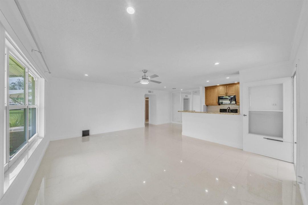 4 Living Area (1)