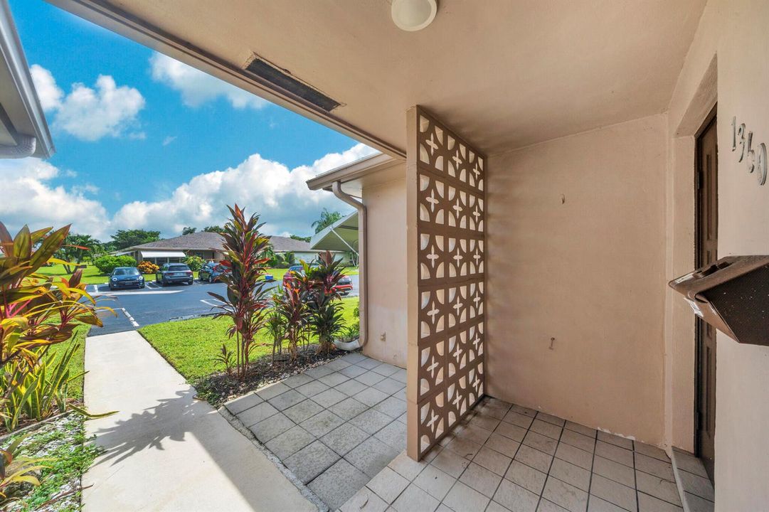 2 Entryway (2)