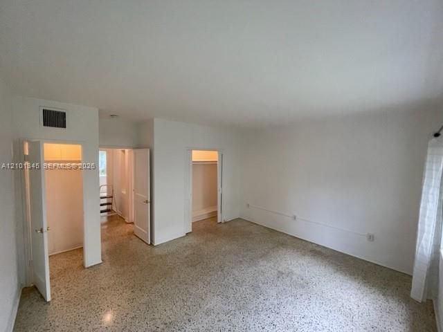For Rent: $2,900 (2 beds, 2 baths, 1033 Square Feet)