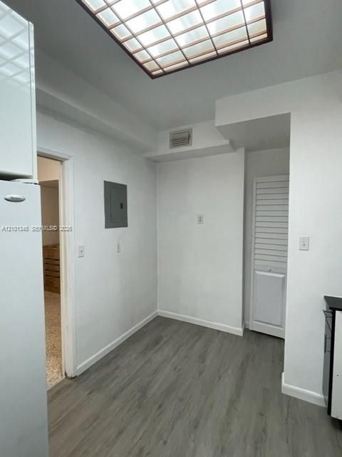 For Rent: $2,900 (2 beds, 2 baths, 1033 Square Feet)