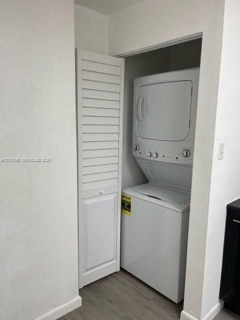 For Rent: $2,900 (2 beds, 2 baths, 1033 Square Feet)