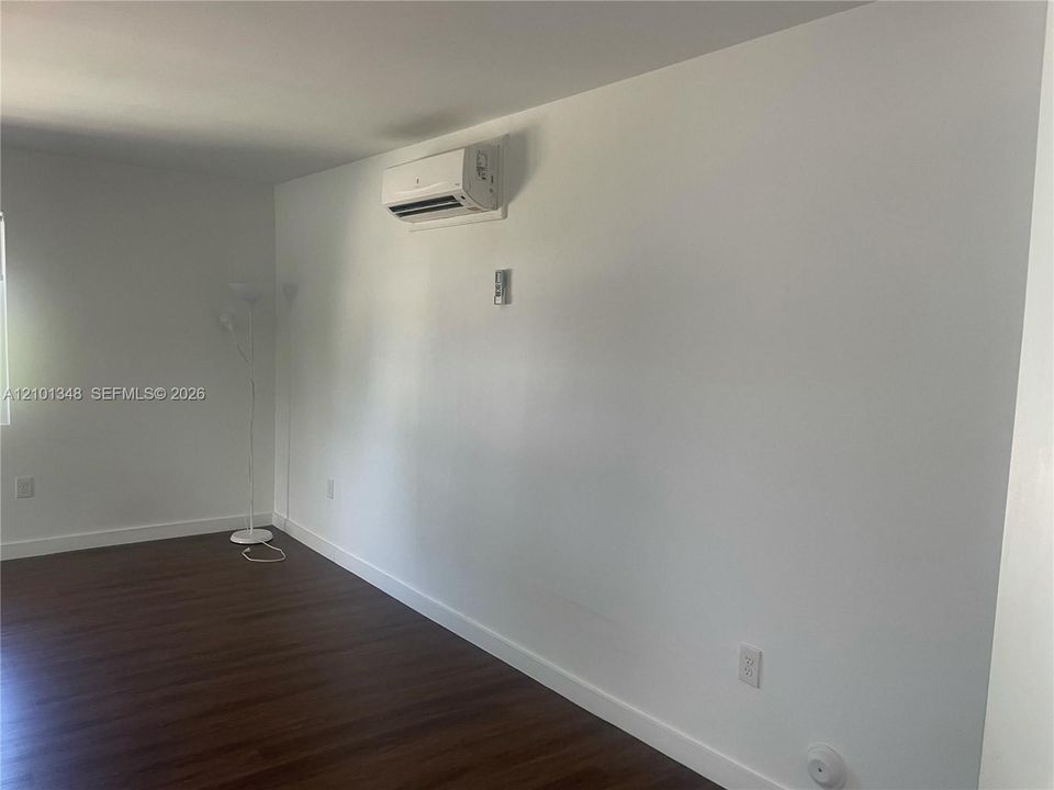 For Rent: $1,600 (0 beds, 1 baths, 10506 Square Feet)