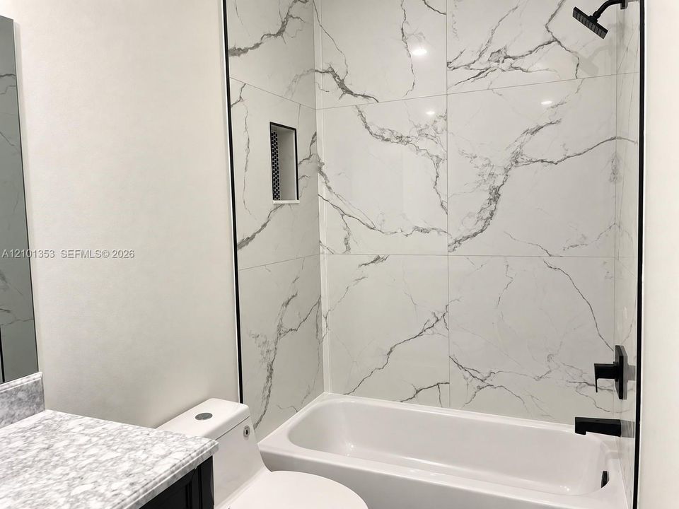 В аренду: $3,000 (2 спален, 2 ванн, 1296 Квадратных фут)