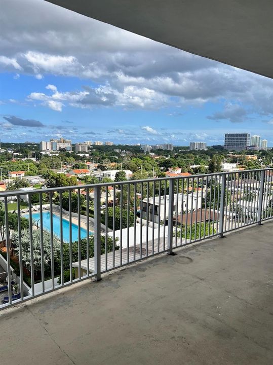For Rent: $2,300 (0 beds, 1 baths, 700 Square Feet)