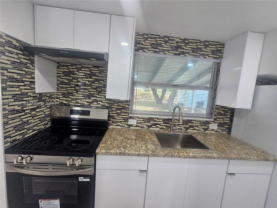 В аренду: $2,450 (2 спален, 1 ванн, 971 Квадратных фут)