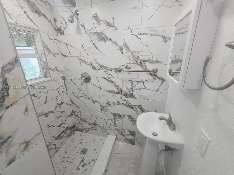 В аренду: $2,450 (2 спален, 1 ванн, 971 Квадратных фут)