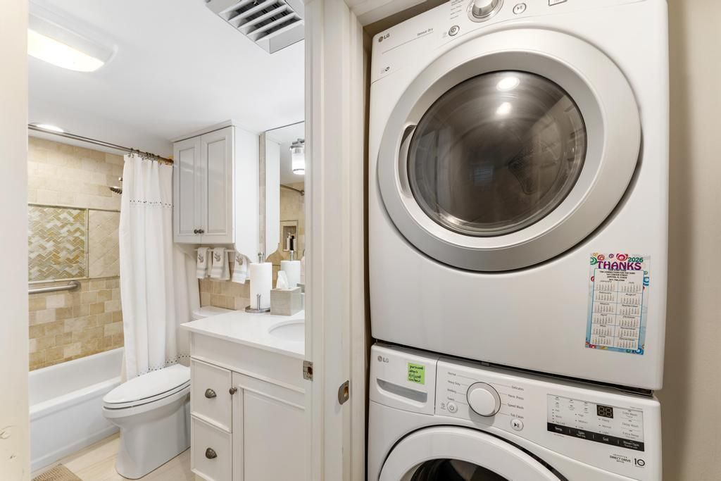 Laundry - Full size