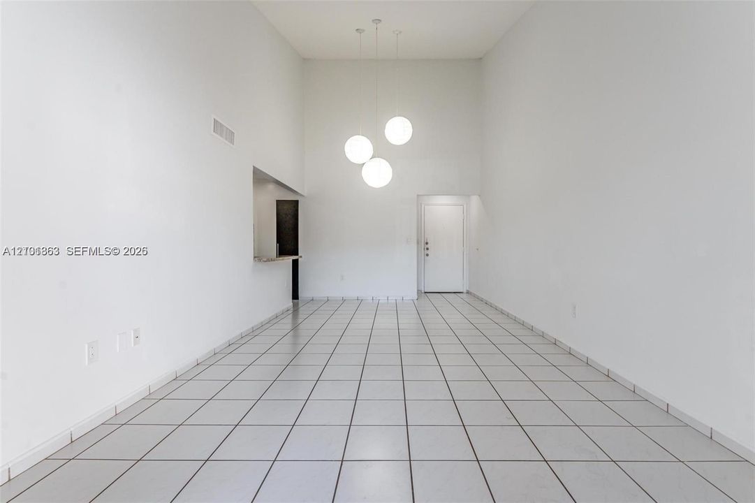 En Renta: $2,350 (2 camas, 2 baños, 1120 Pies cuadrados)