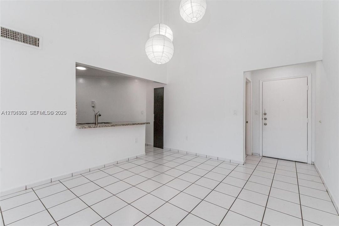 En Renta: $2,350 (2 camas, 2 baños, 1120 Pies cuadrados)
