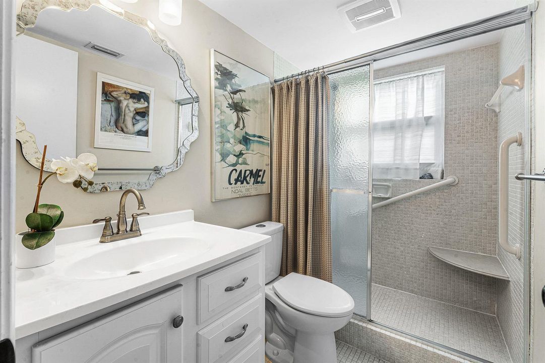2nd Bathroom