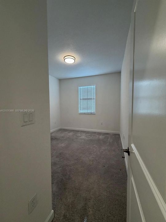 В аренду: $3,050 (3 спален, 2 ванн, 1695 Квадратных фут)