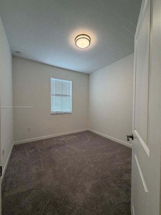 В аренду: $3,050 (3 спален, 2 ванн, 1695 Квадратных фут)