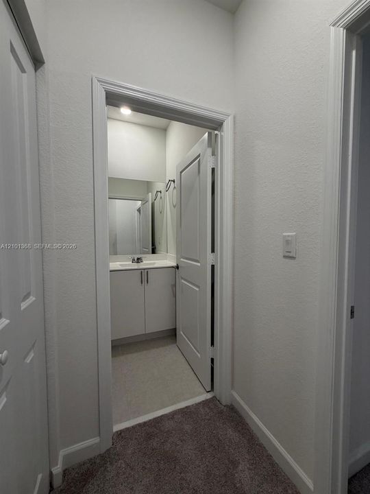 В аренду: $3,050 (3 спален, 2 ванн, 1695 Квадратных фут)