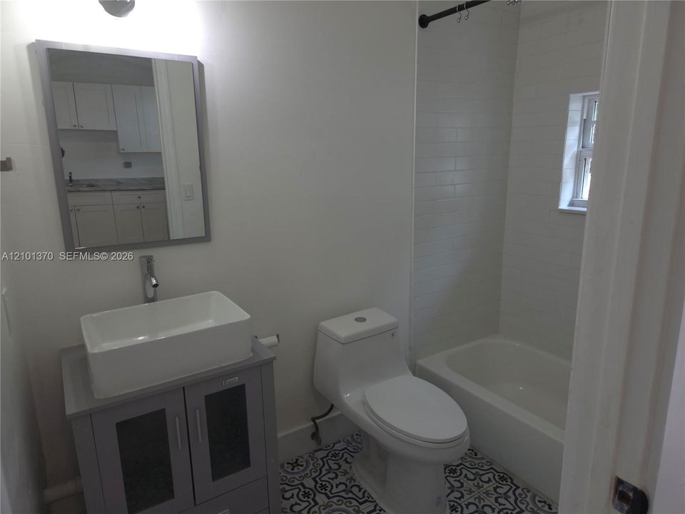 В аренду: $2,150 (2 спален, 2 ванн, 1000 Квадратных фут)