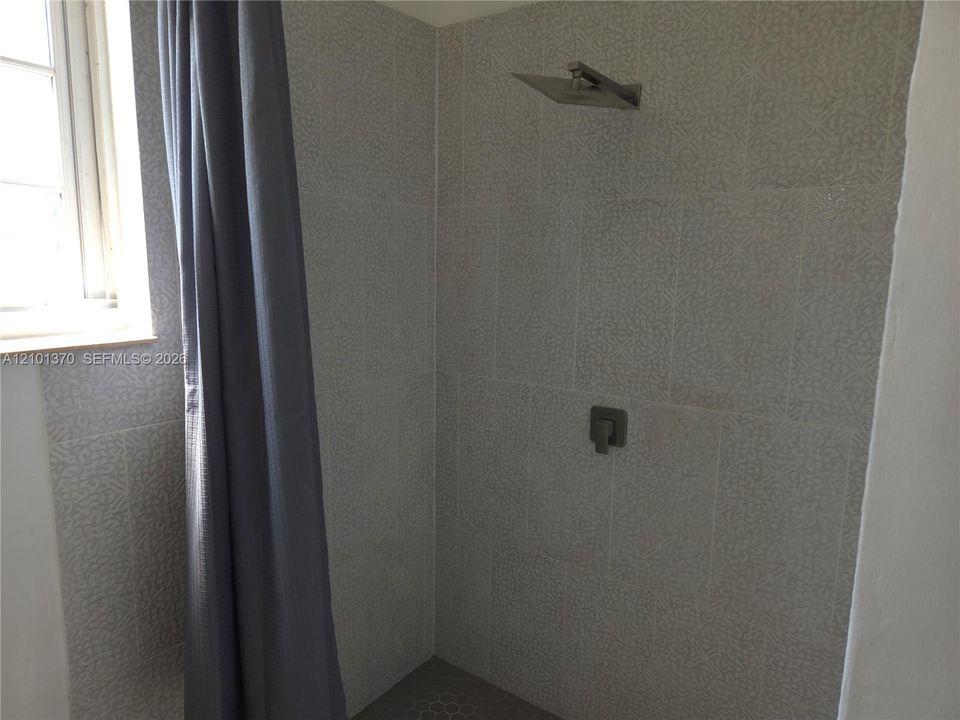 В аренду: $2,150 (2 спален, 2 ванн, 1000 Квадратных фут)