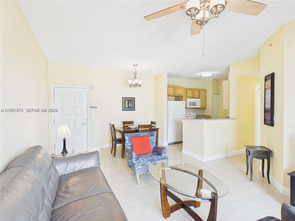 В аренду: $2,550 (2 спален, 1 ванн, 842 Квадратных фут)