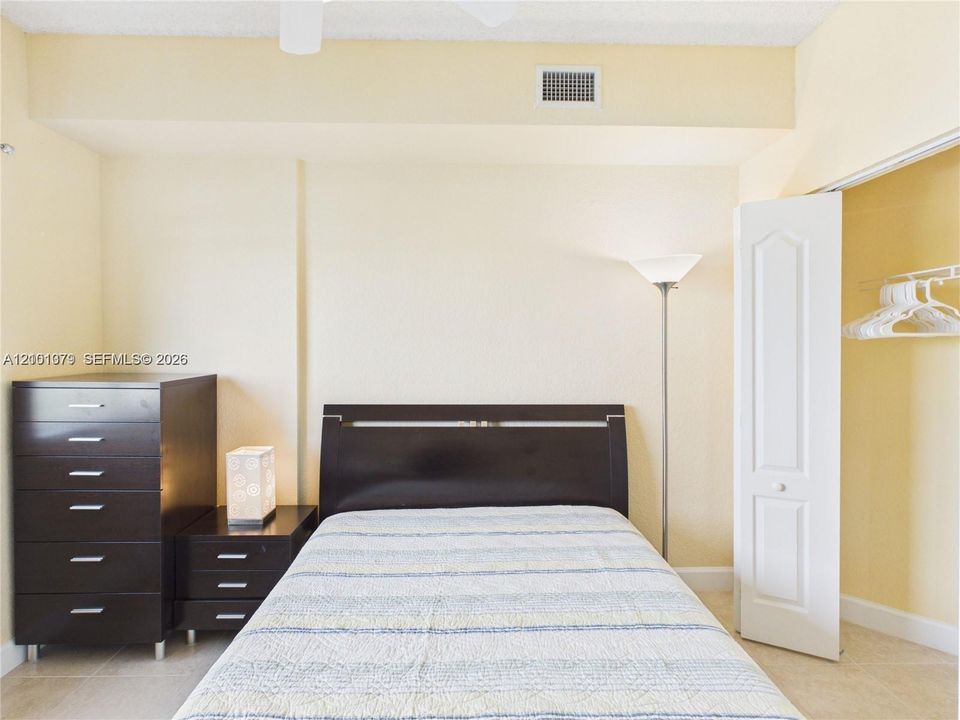 В аренду: $2,550 (2 спален, 1 ванн, 842 Квадратных фут)