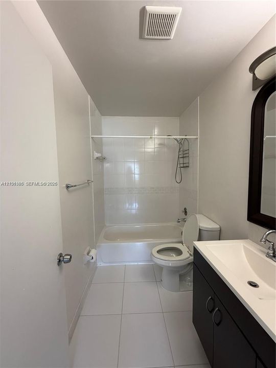 En Renta: $2,400 (3 camas, 2 baños, 1080 Pies cuadrados)