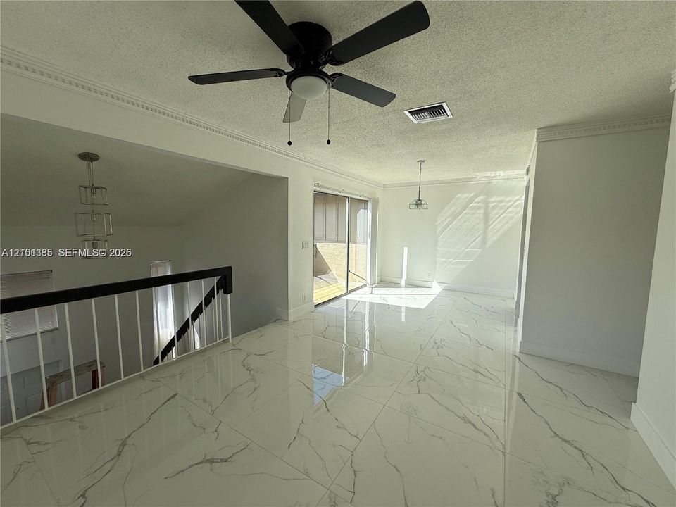 En Renta: $2,400 (3 camas, 2 baños, 1080 Pies cuadrados)