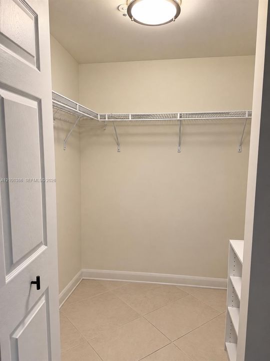 En Venta: $424,500 (2 camas, 2 baños, 934 Pies cuadrados)