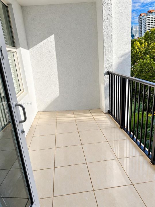 En Venta: $424,500 (2 camas, 2 baños, 934 Pies cuadrados)