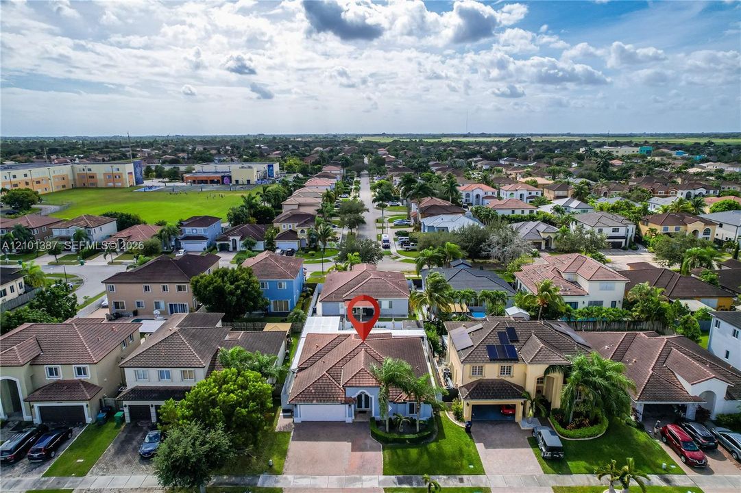 For Sale: $899,000 (4 beds, 3 baths, 1938 Square Feet)