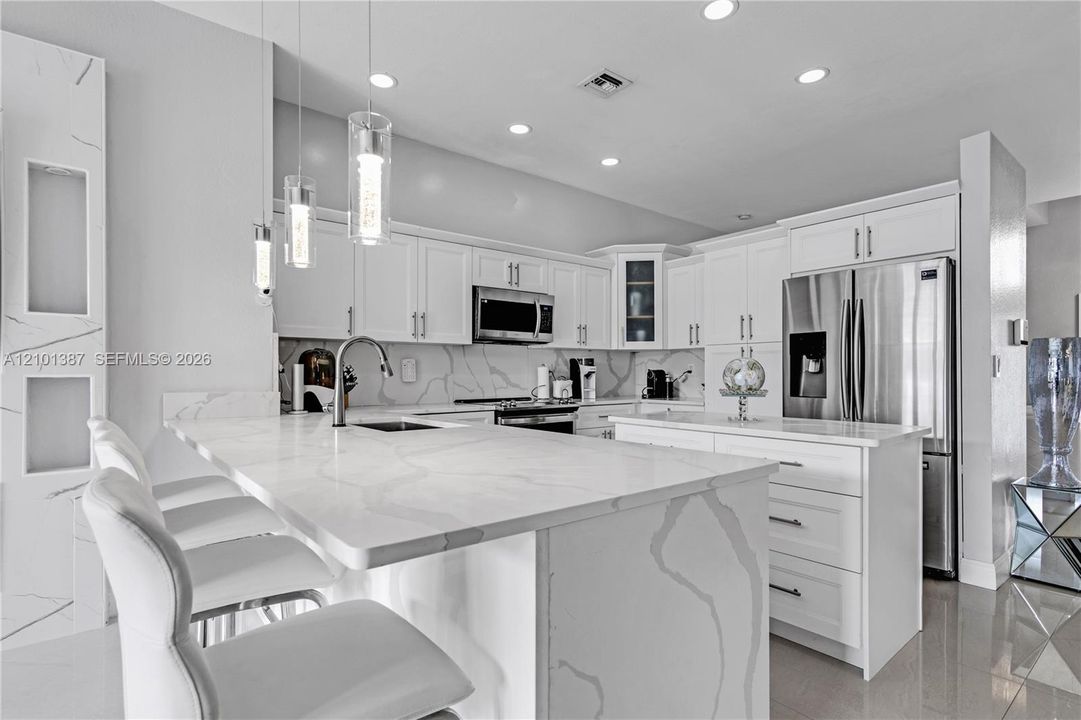 For Sale: $899,000 (4 beds, 3 baths, 1938 Square Feet)