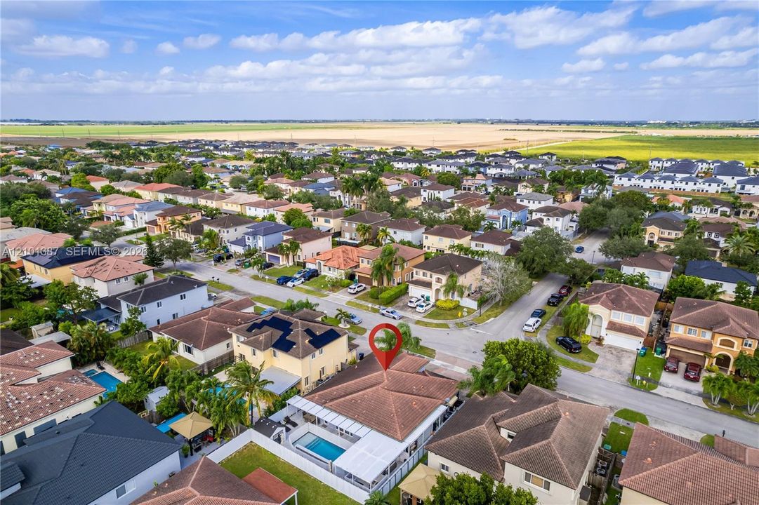 For Sale: $899,000 (4 beds, 3 baths, 1938 Square Feet)