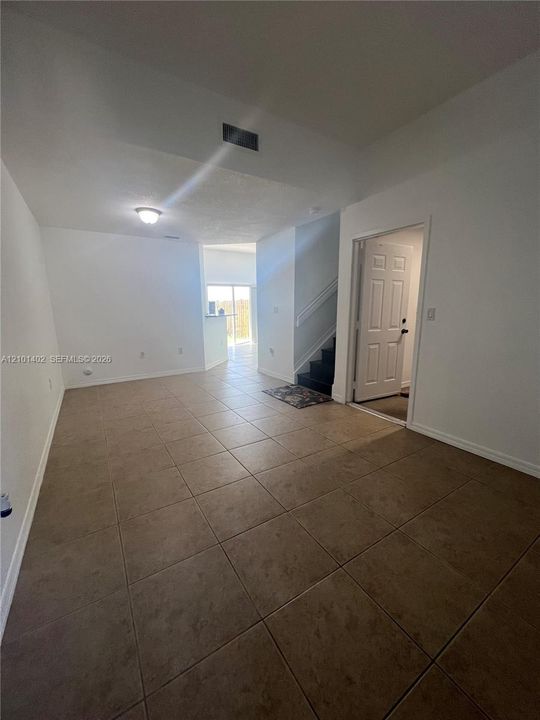 En Renta: $2,900 (3 camas, 2 baños, 1705 Pies cuadrados)
