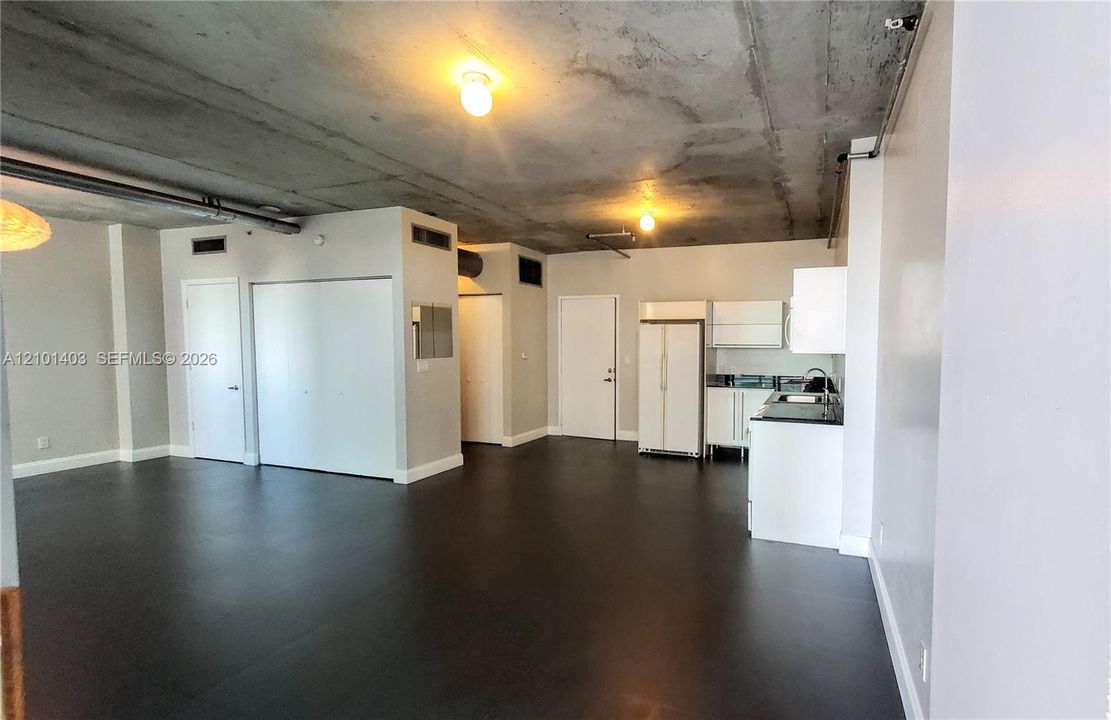 На продажу: $324,990 (1 спален, 1 ванн, 638 Квадратных фут)