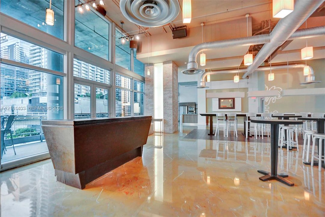 На продажу: $324,990 (1 спален, 1 ванн, 638 Квадратных фут)