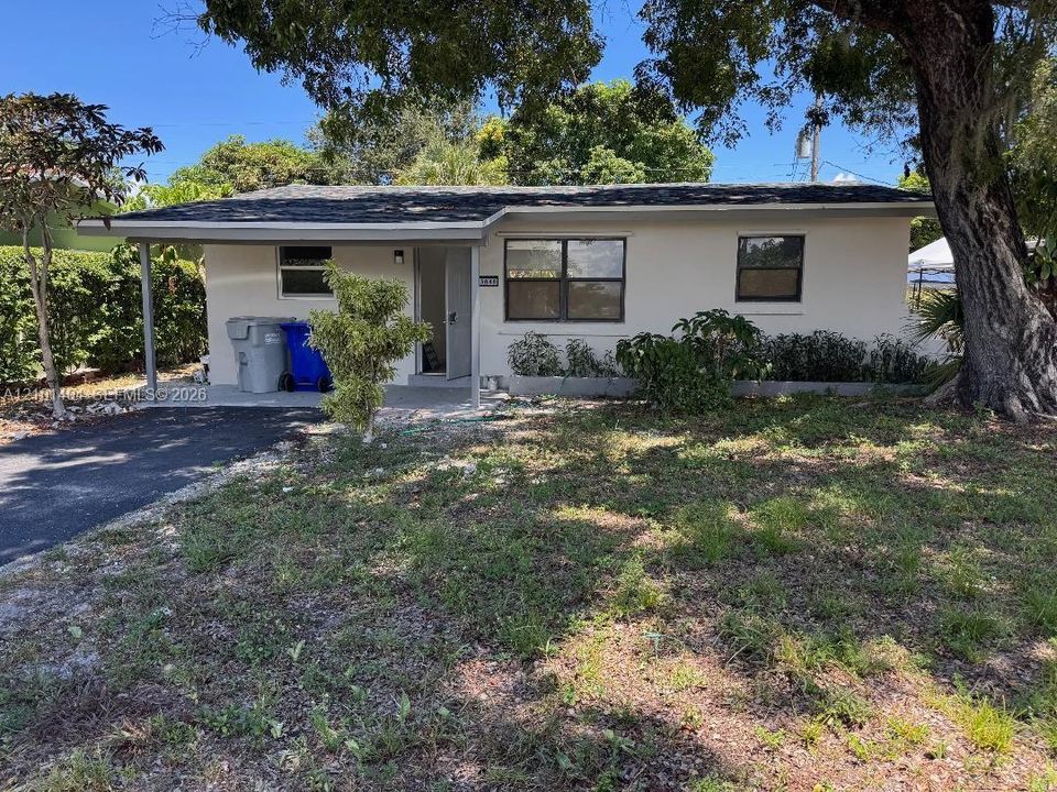 En Venta: $439,000 (4 camas, 2 baños, 1386 Pies cuadrados)