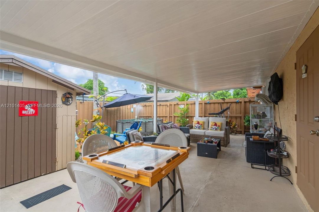 For Sale: $415,000 (2 beds, 2 baths, 1235 Square Feet)