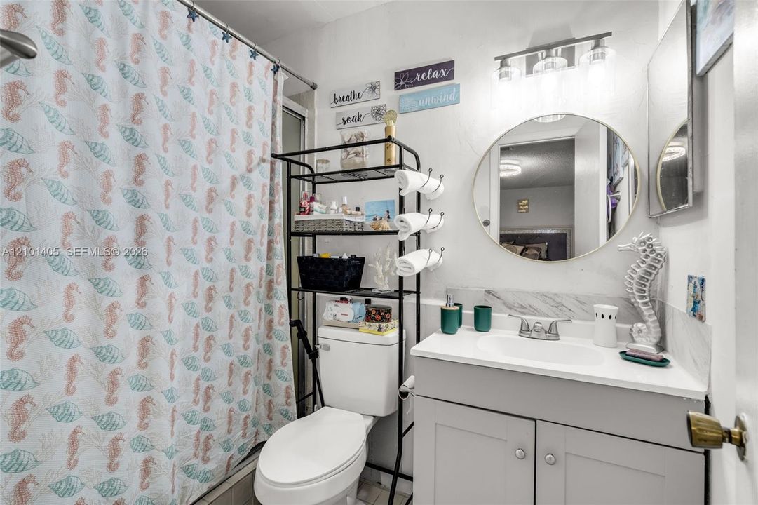 For Sale: $415,000 (2 beds, 2 baths, 1235 Square Feet)