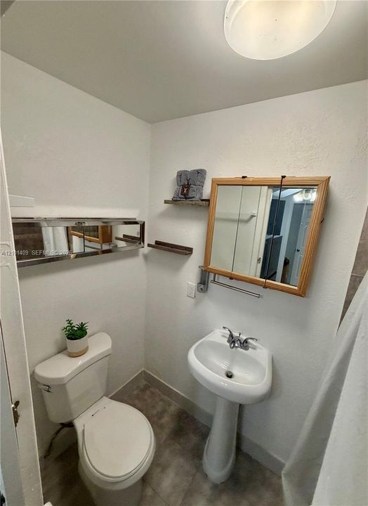В аренду: $2,375 (2 спален, 1 ванн, 702 Квадратных фут)