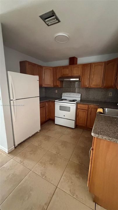 En Renta: $2,200 (8 camas, 4 baños, 4639 Pies cuadrados)
